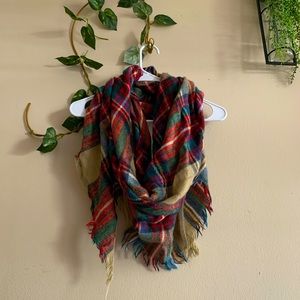 ✨Plain scarf wrap w/tassel hem✨